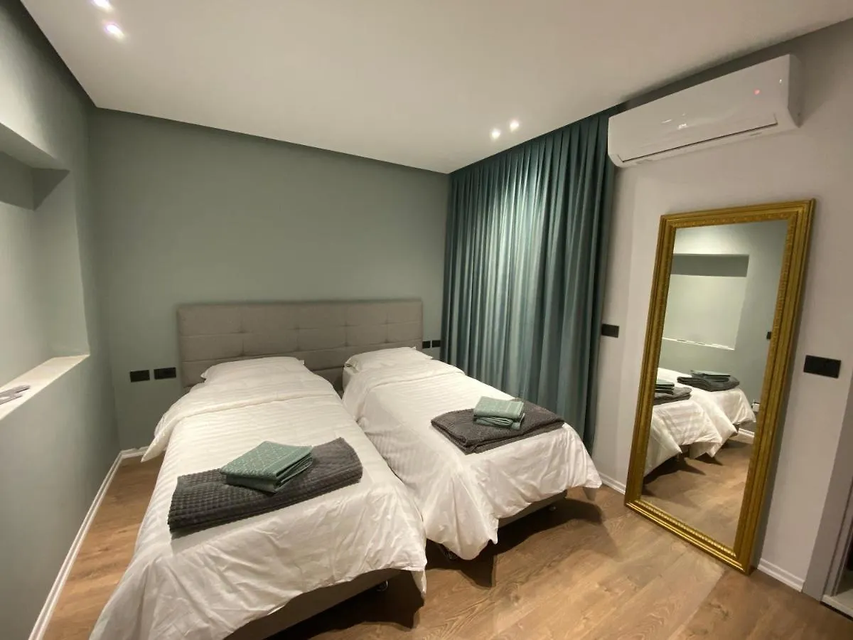 Vila-Amo, Suites&Rooms In Tirana Center לינה וארוחת בוקר